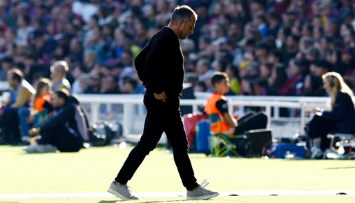 هانز فليك يعبر عن إحباطه بعد التعادل المثير لبرشلونة أمام أتلتيكو مدريد في كأس الملك