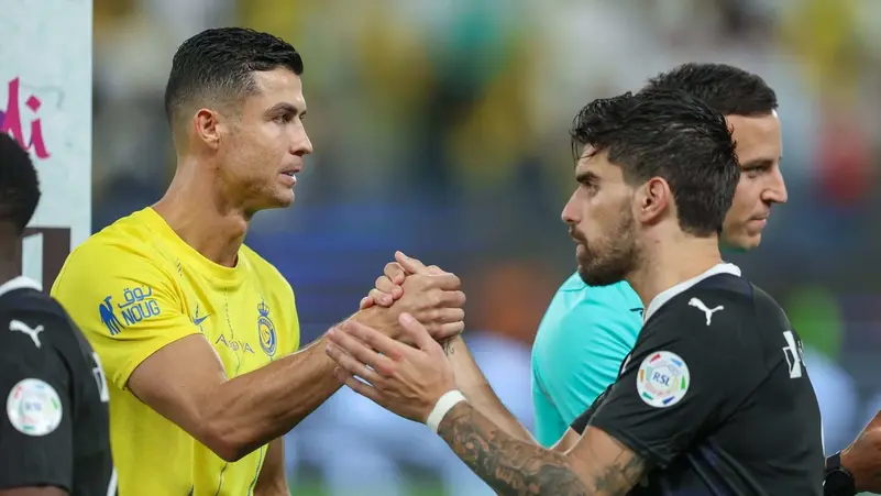 روبن نيفيز يتجنب الإجابة عن أنباء انتقال رونالدو للهلال.. وهيرو يؤكد استمرار المفاوضات